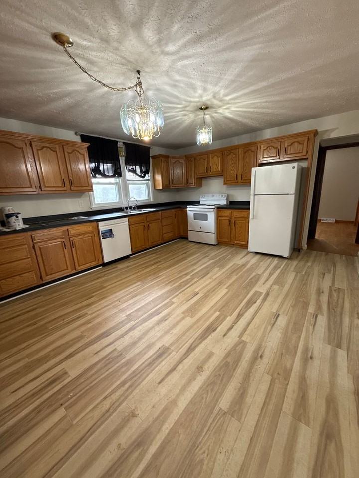 5310 Church St Se - Photo 3 of 12