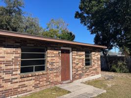 featured image of 915 N Iowa Ave