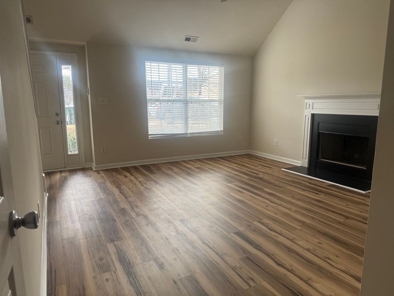 3404 Mogollon Ct - Photo 3 of 25