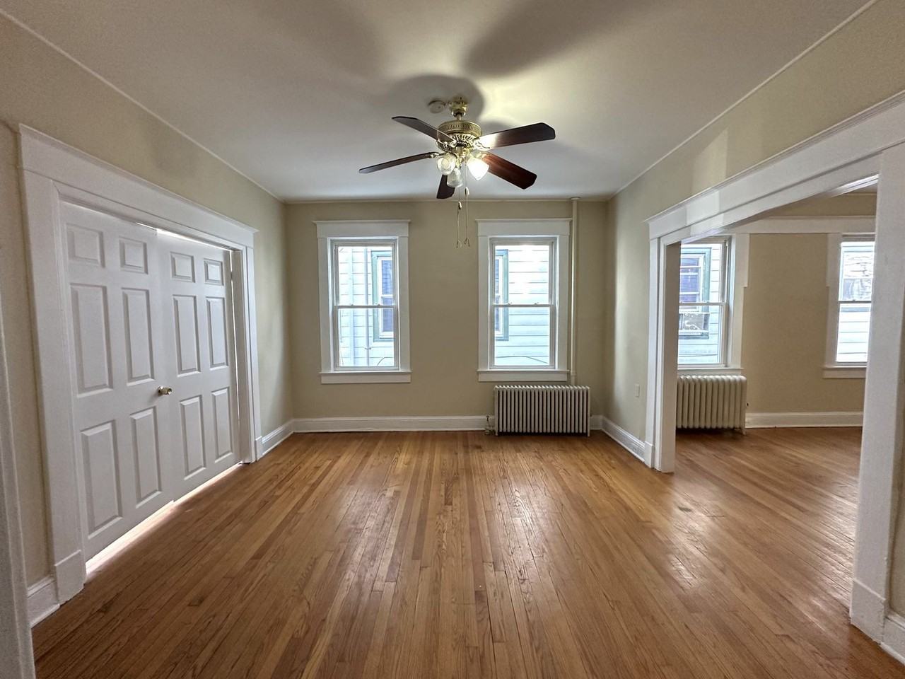 66 Louis St - Photo 2 of 10