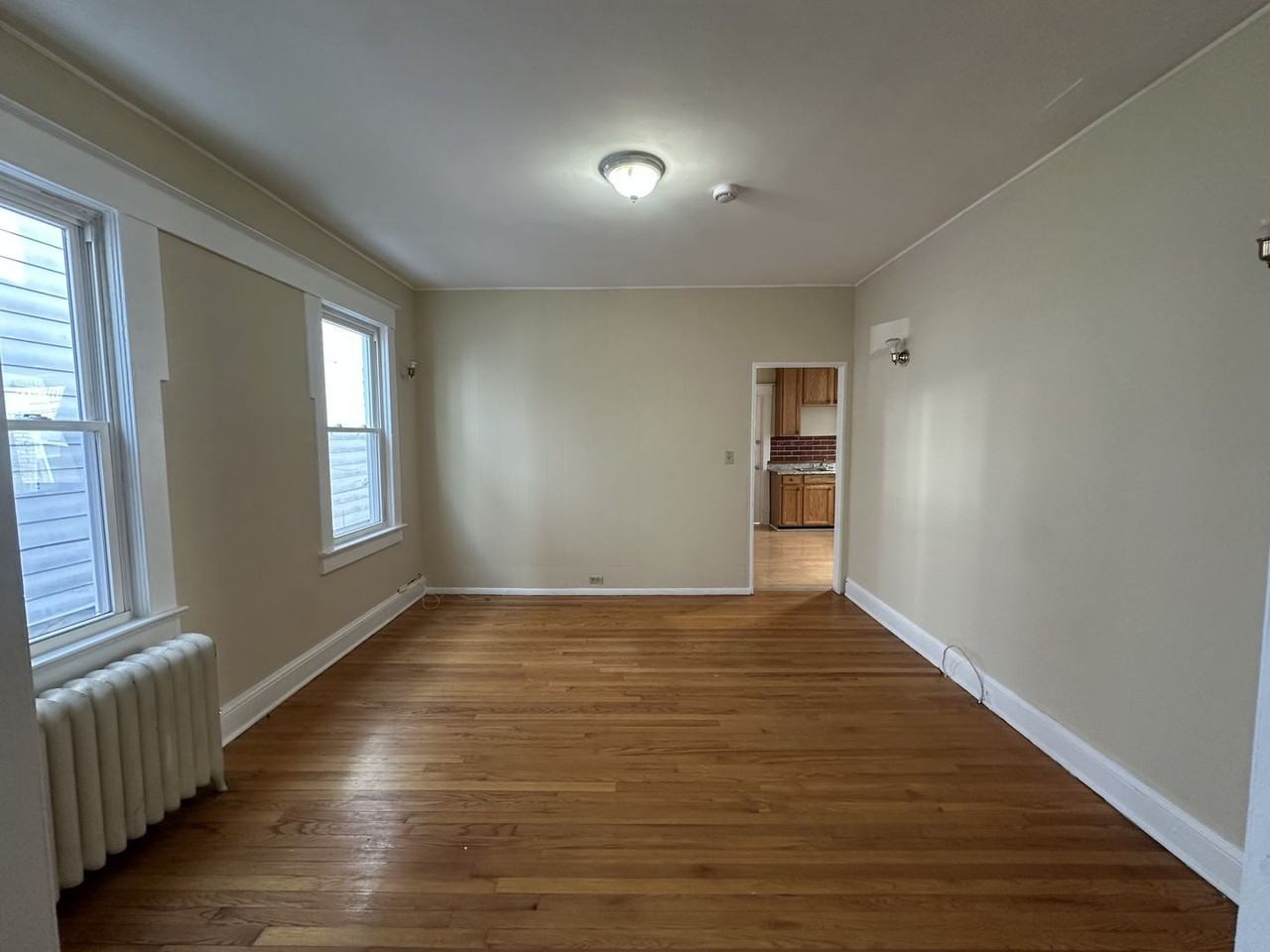 66 Louis St - Photo 3 of 10