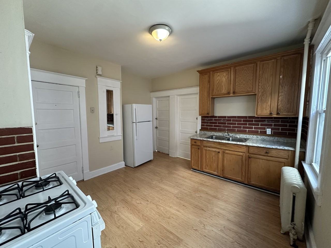 66 Louis St - Photo 6 of 10