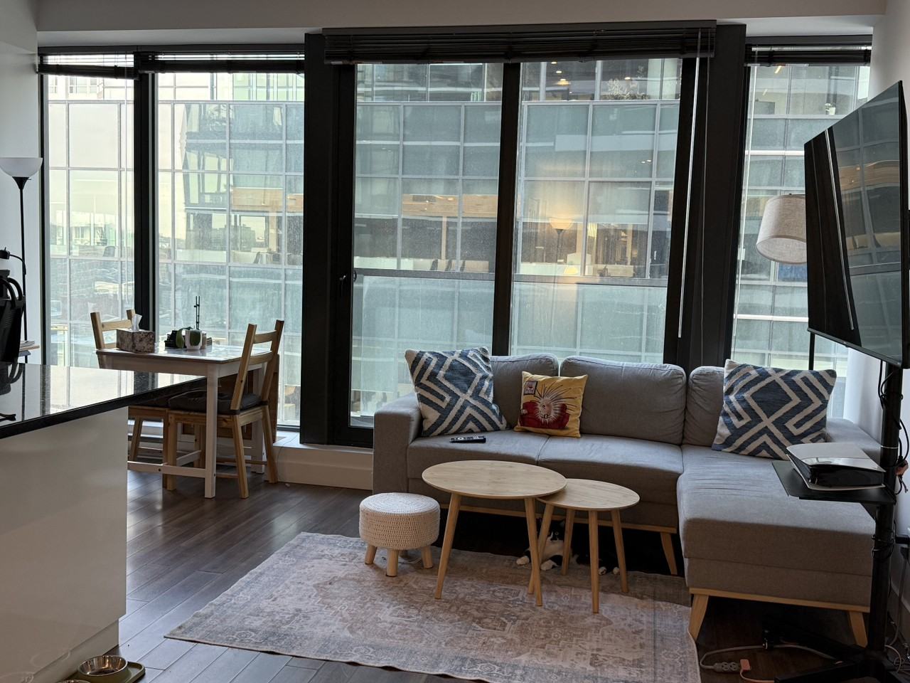 1380 Boul René-Lévesque O - Photo 2 of 10