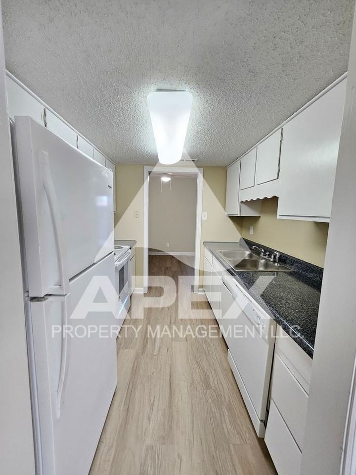 9015 Countryside Ln #C - Photo 4 of 21