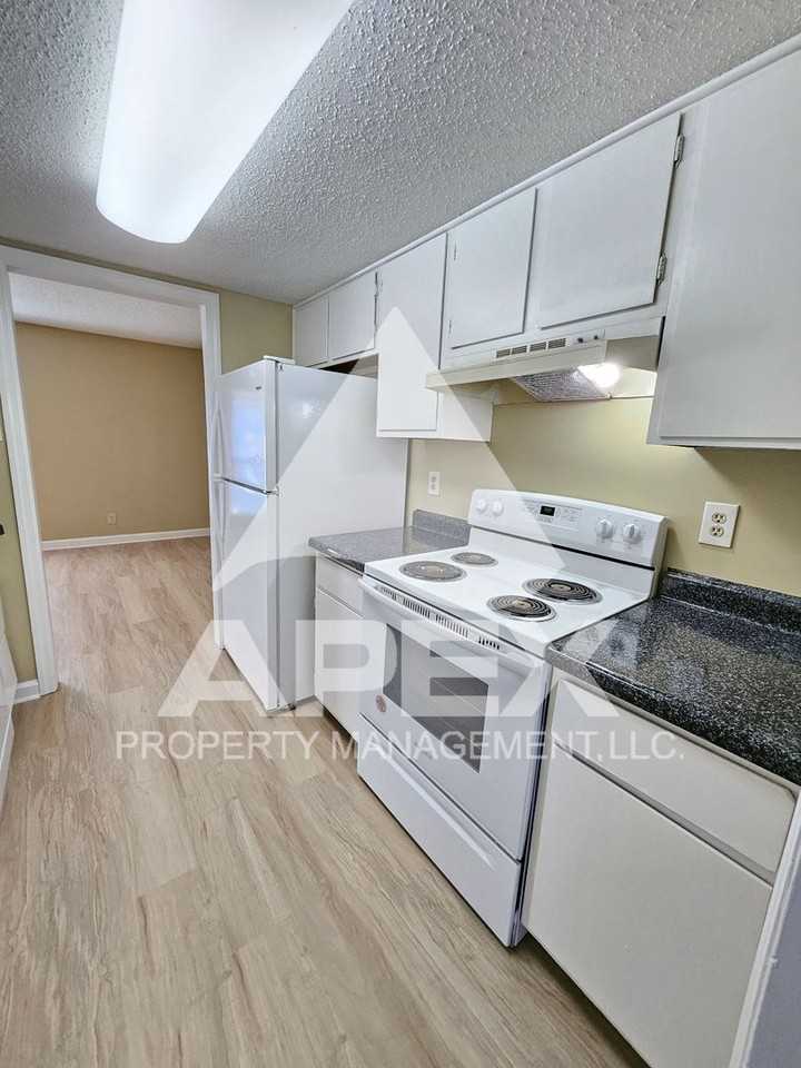 9015 Countryside Ln #C - Photo 6 of 21