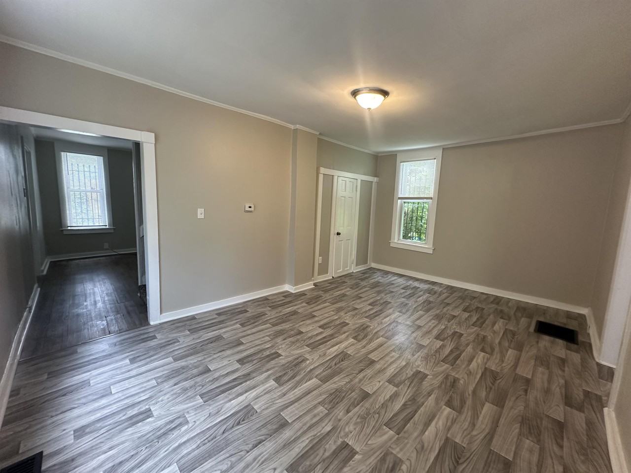 3828 Eaststreet - Photo 3 of 15