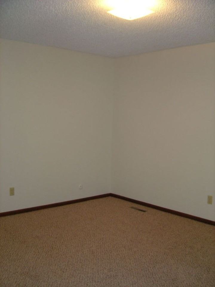 3526 S Farm Road 135 - Photo 2 of 5