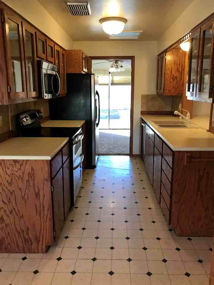 205 Daley Dr - Photo 6 of 19