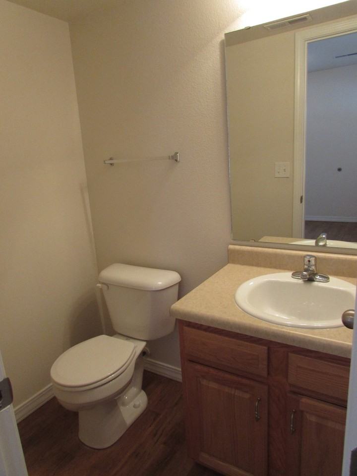 125 Andrews Dr - Photo 3 of 26