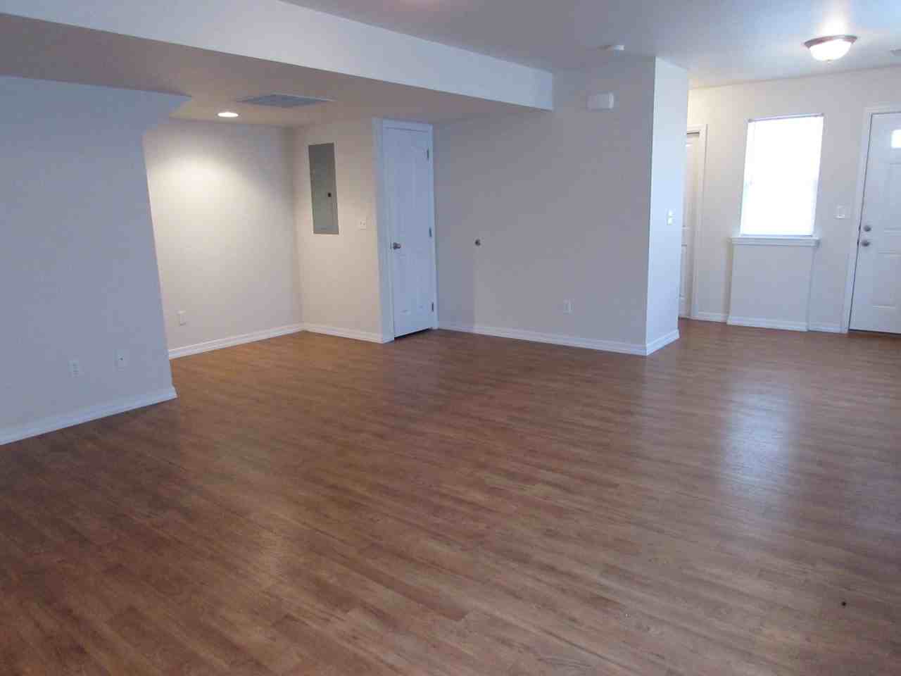 125 Andrews Dr - Photo 4 of 26