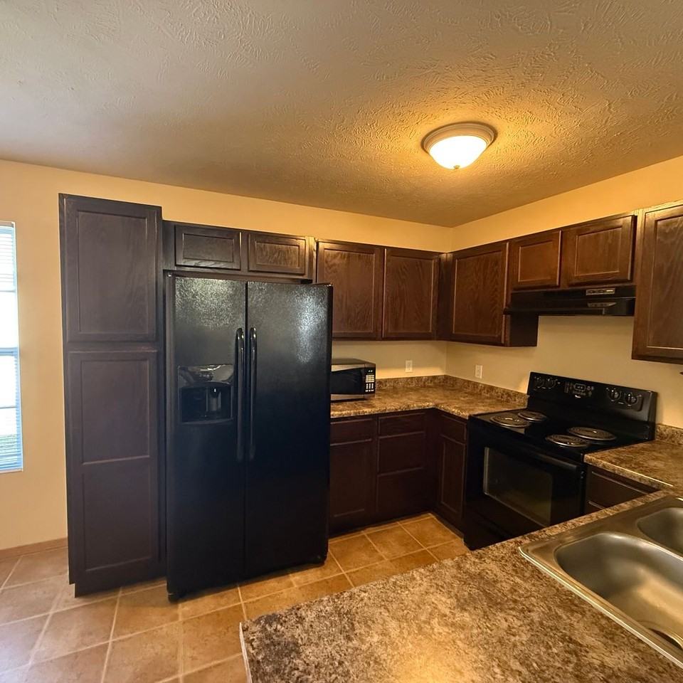 1152 S Canton Ave - Photo 6 of 24