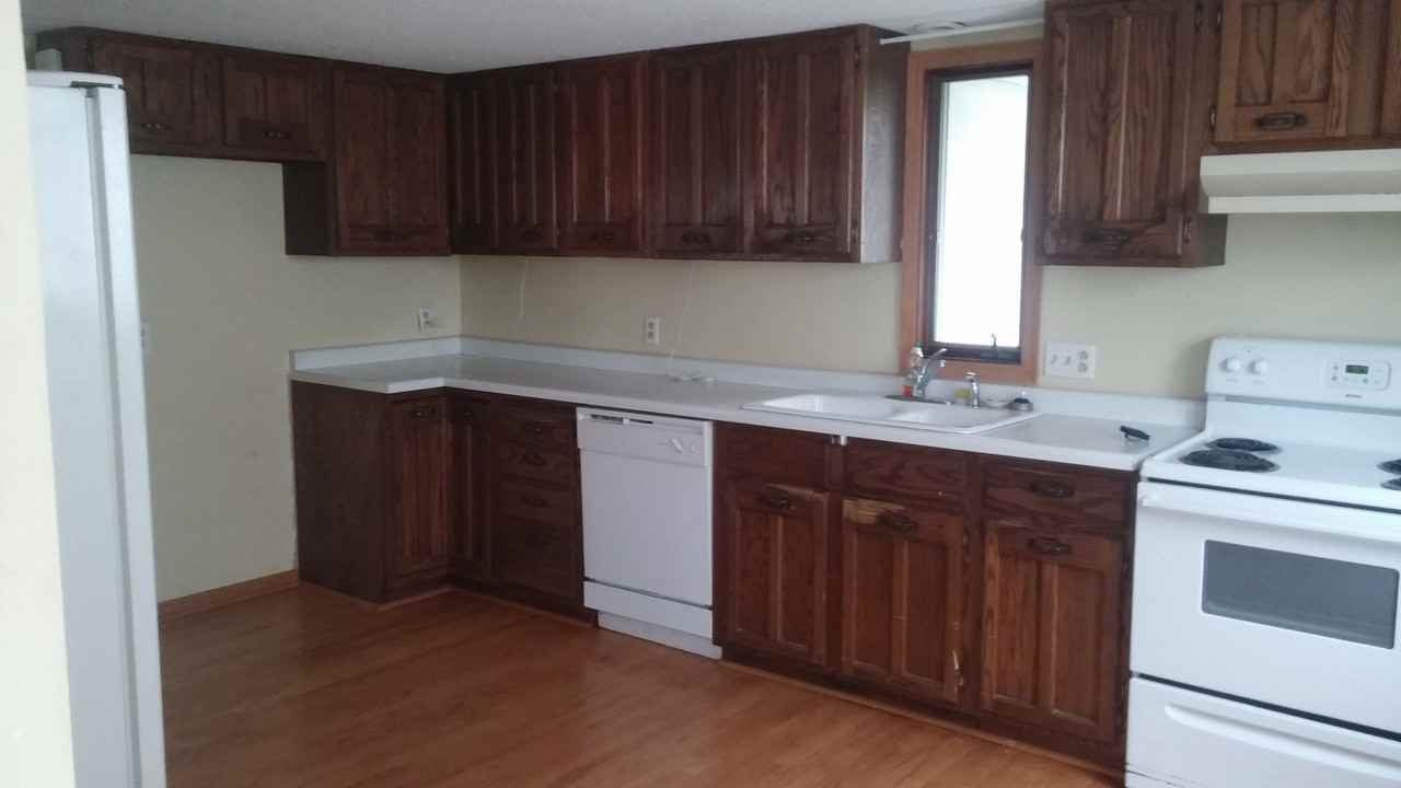 1008 11th Ave Sw - Photo 5 of 22