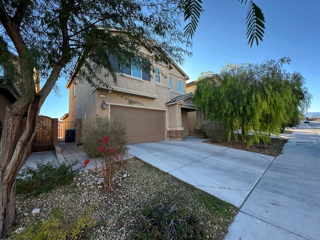 7183 Summer Grove Ave - Photo 2 of 27