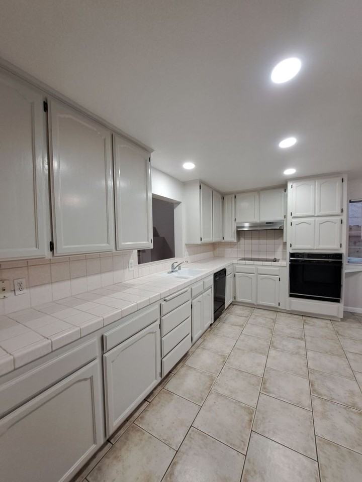 4109 W Cornell Ave - Photo 3 of 21