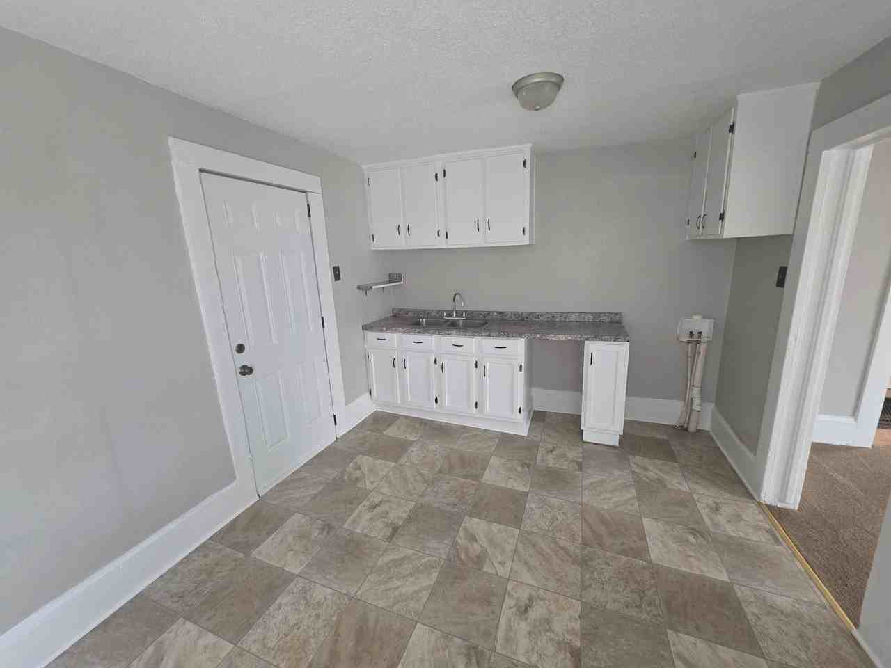 725 Junia Ave - Photo 2 of 9