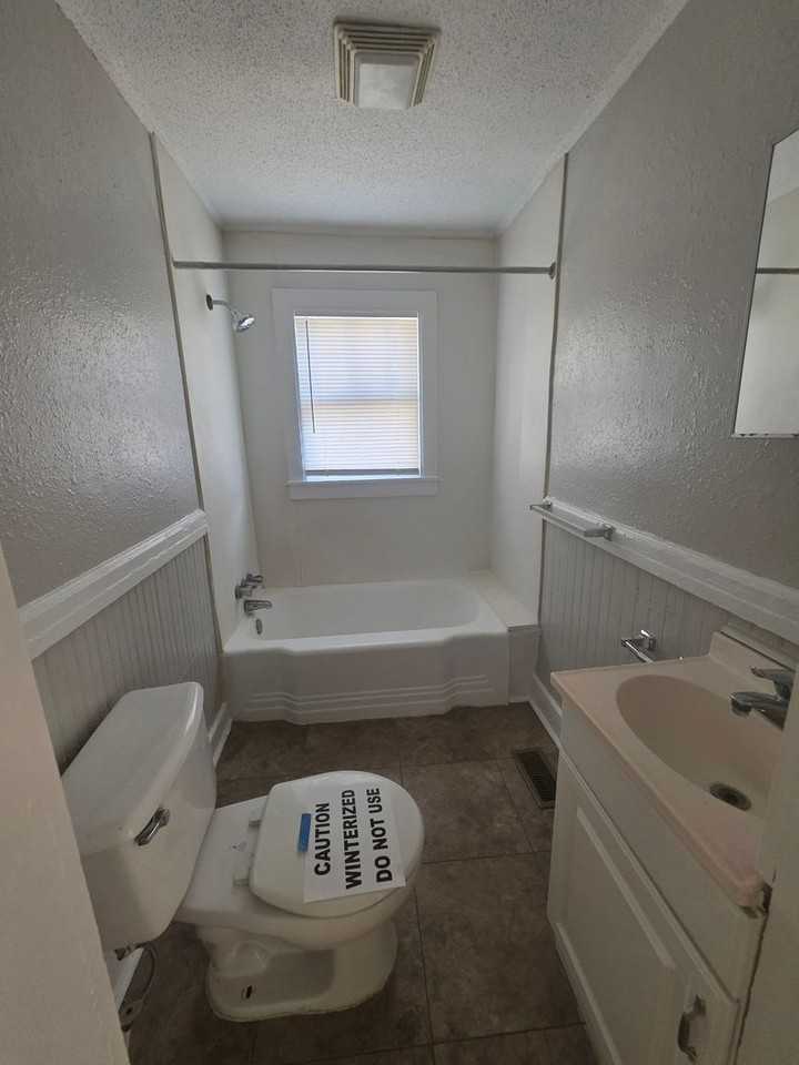 725 Junia Ave - Photo 5 of 9