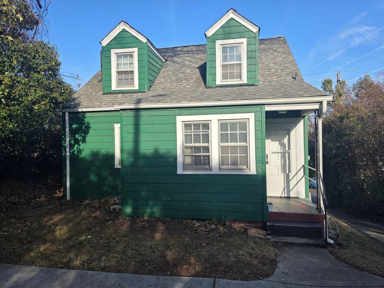 310 S Spring St - Photo 2 of 18