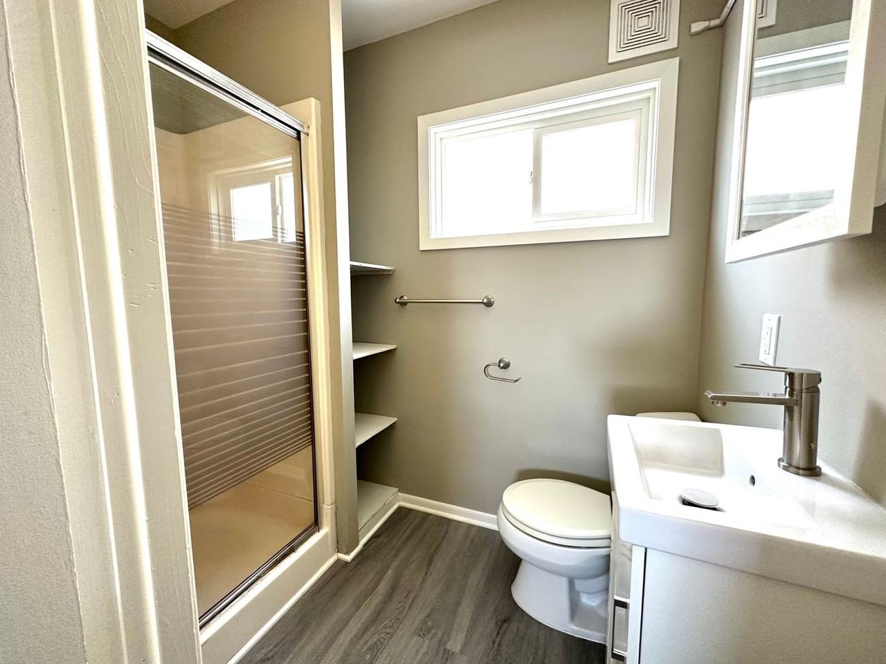 721 N 7th Ave E - Photo 6 of 16