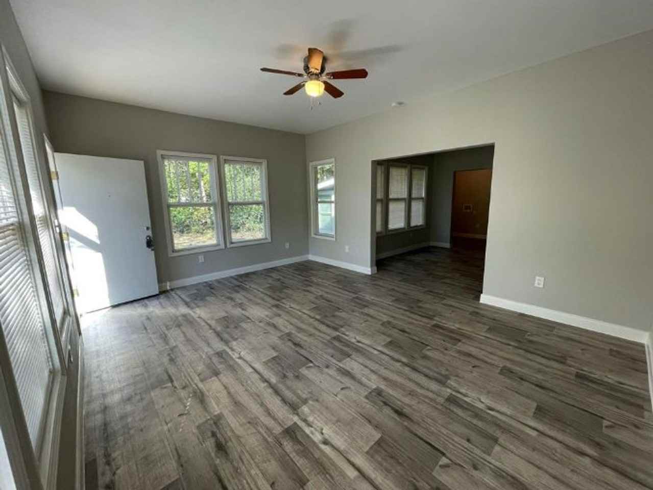 825 S 14th St - Photo 5 of 11