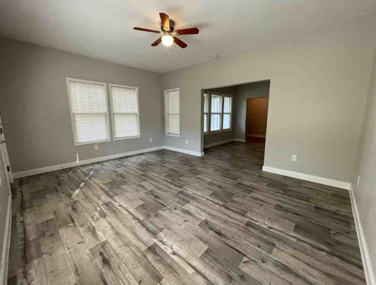 825 S 14th St - Photo 6 of 11