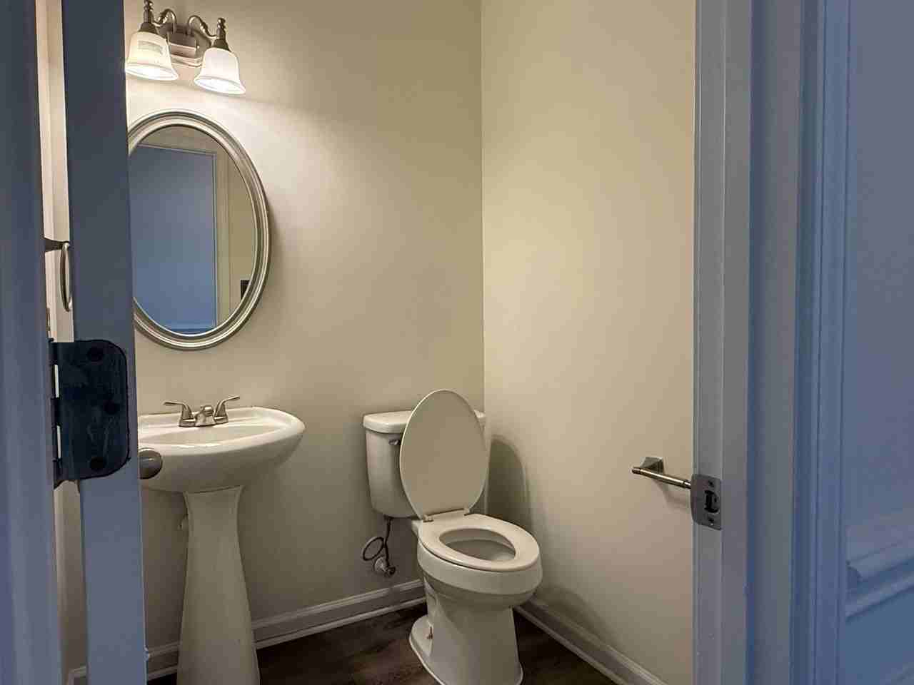 10931 Chastain Parc Dr - Photo 4 of 22