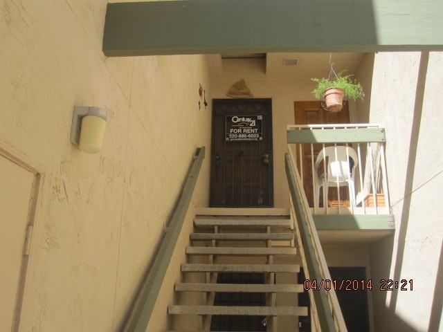 814 S Langley Ave #202 - Photo 2 of 50