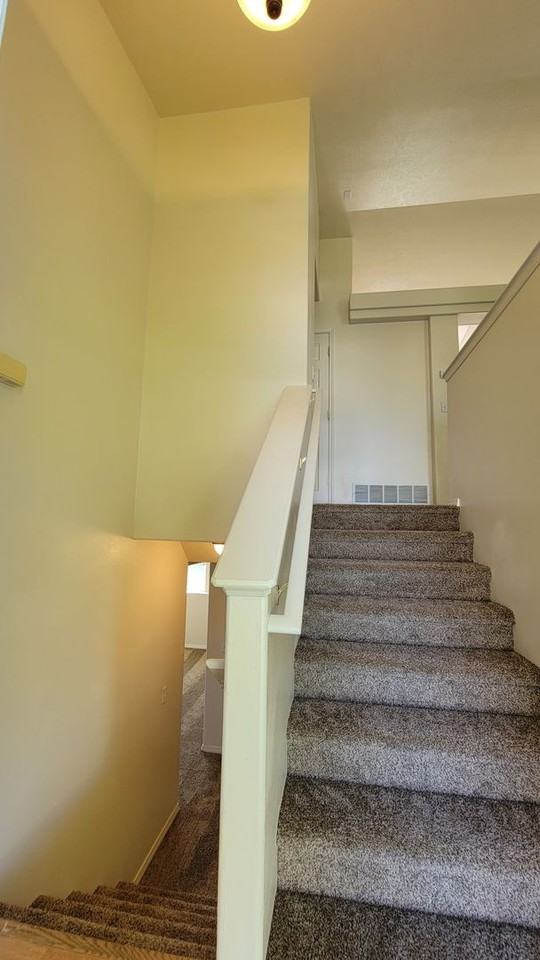 2838 W Elmwood Dr - Photo 4 of 13