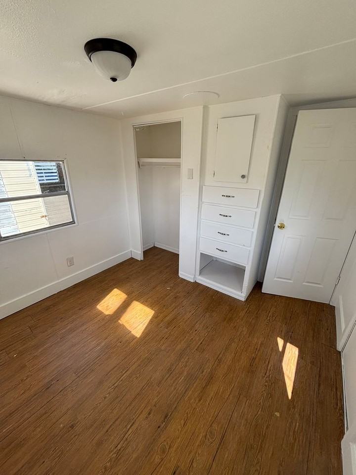 710 51st Avenue Dr W - Photo 7 of 9