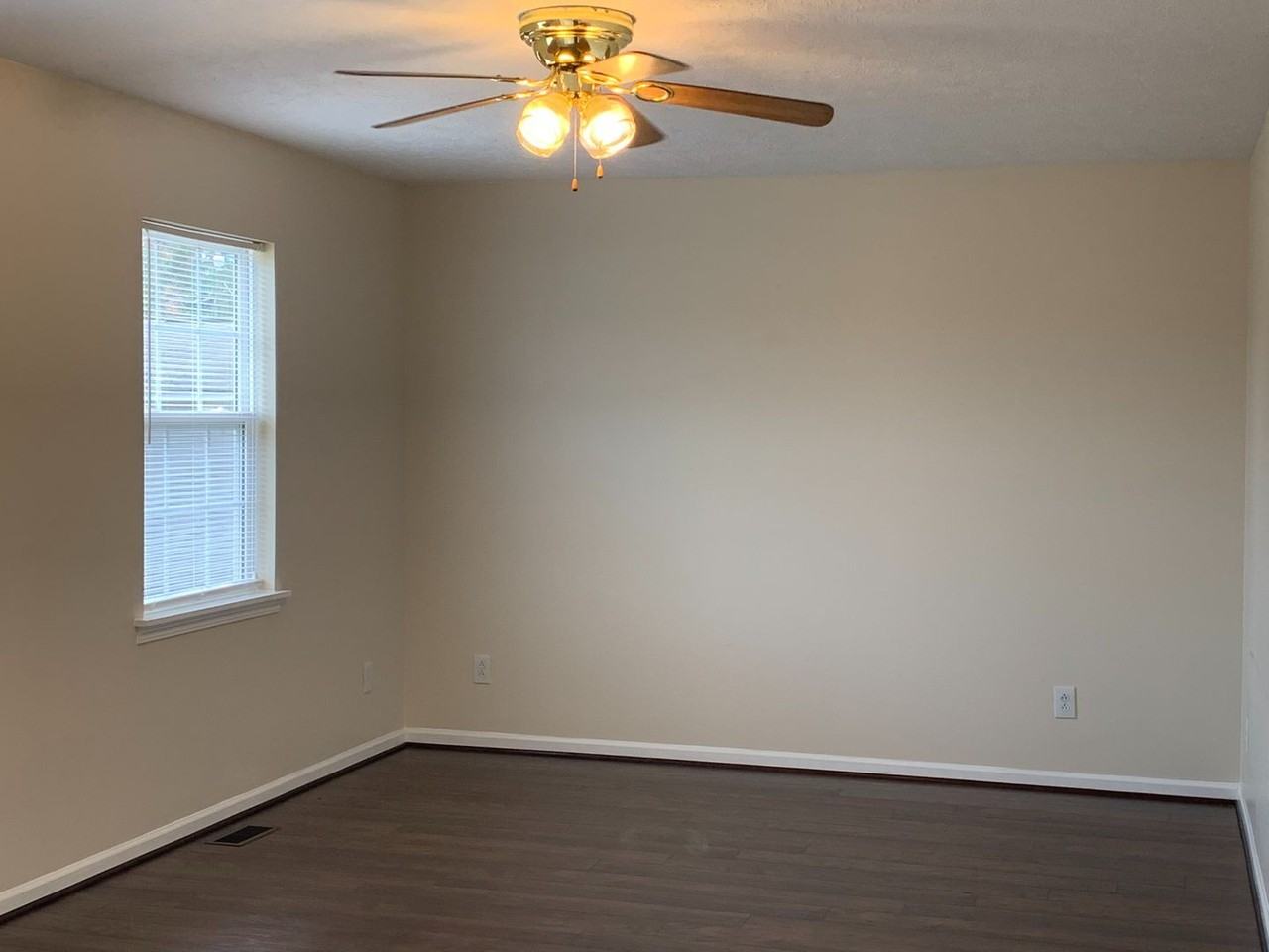 31 N D St - Photo 3 of 21