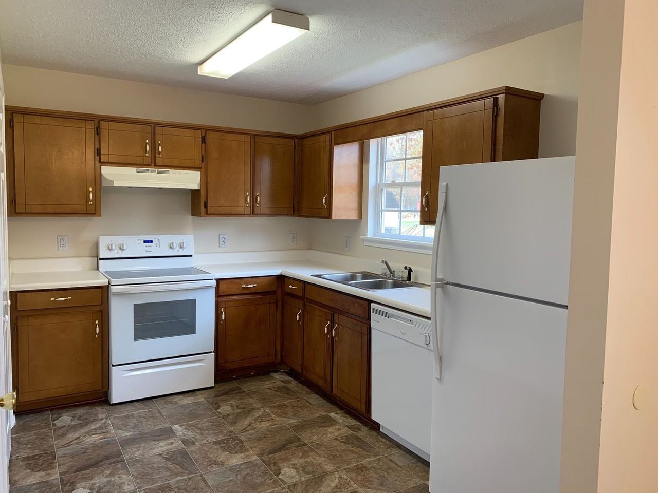 31 N D St - Photo 7 of 21