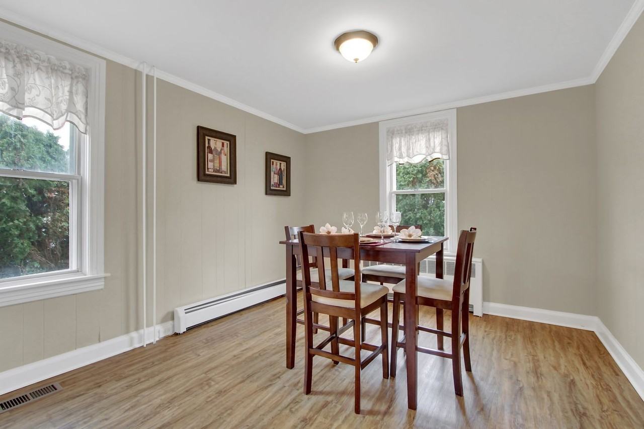 14 Mcallister St - Photo 7 of 33