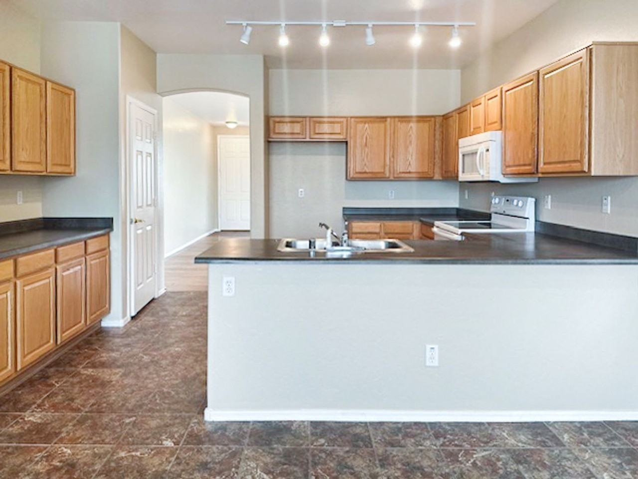 17506 W Wind Song Ave - Photo 5 of 31