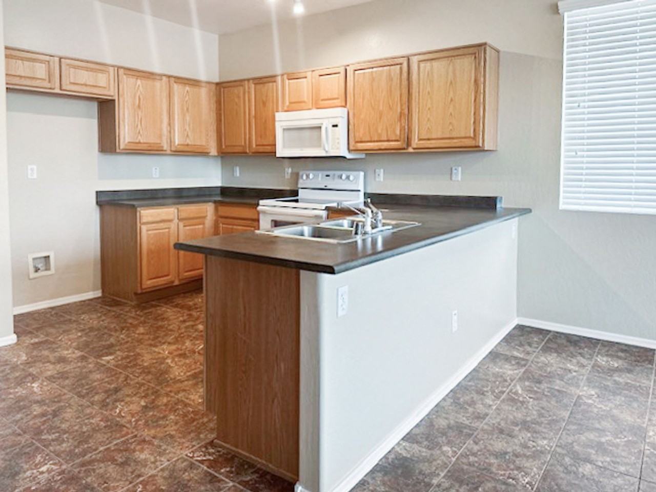 17506 W Wind Song Ave - Photo 6 of 31