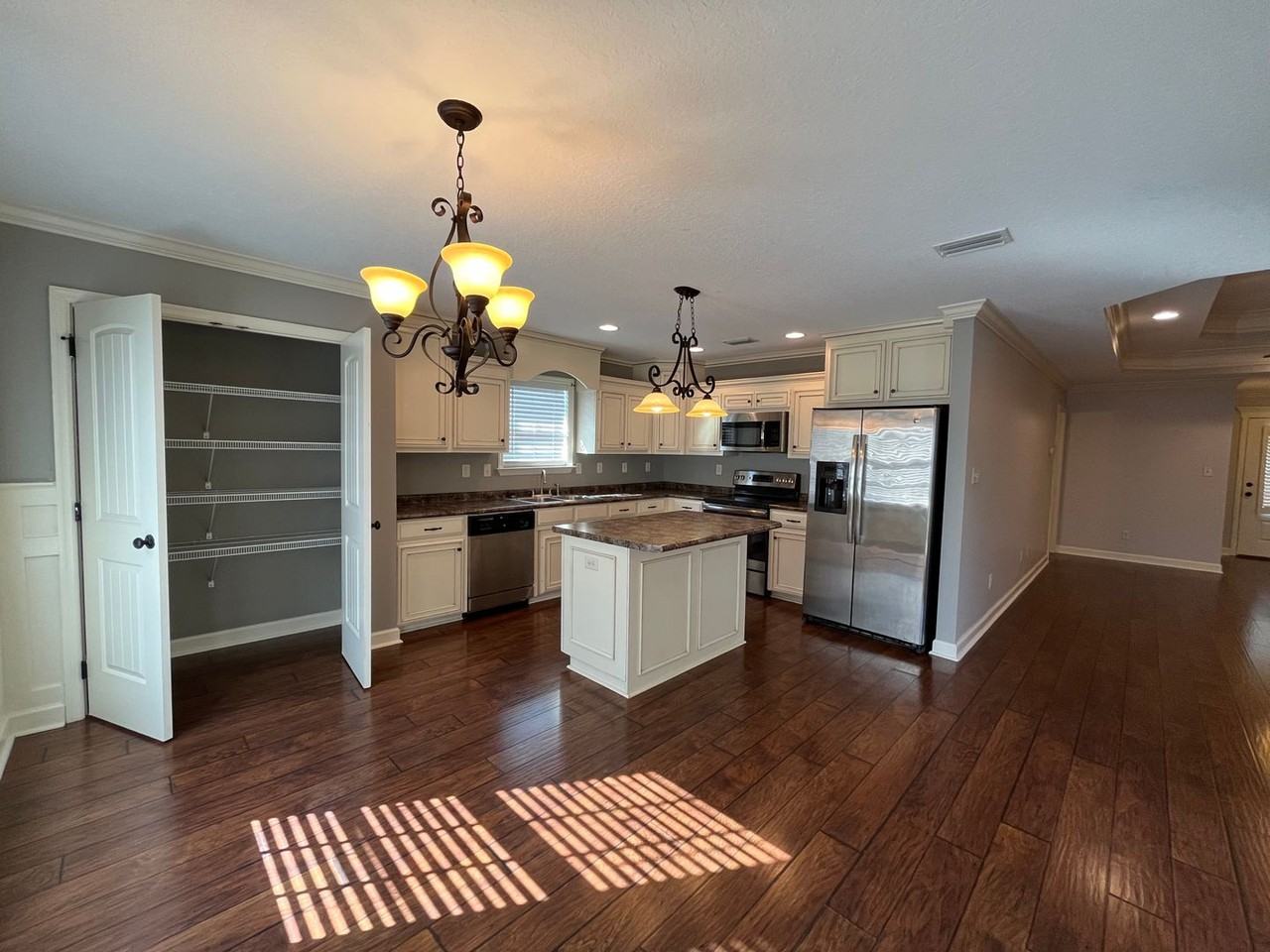 4136 Bright Crk - Photo 6 of 22