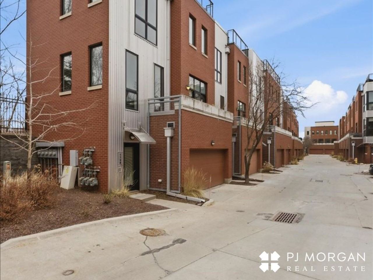 1139 Marcy Plz - Photo 2 of 27