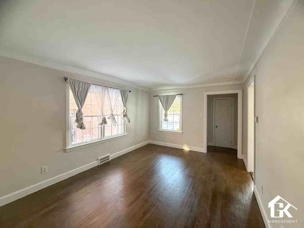 13581 Penrod St - Photo 5 of 20