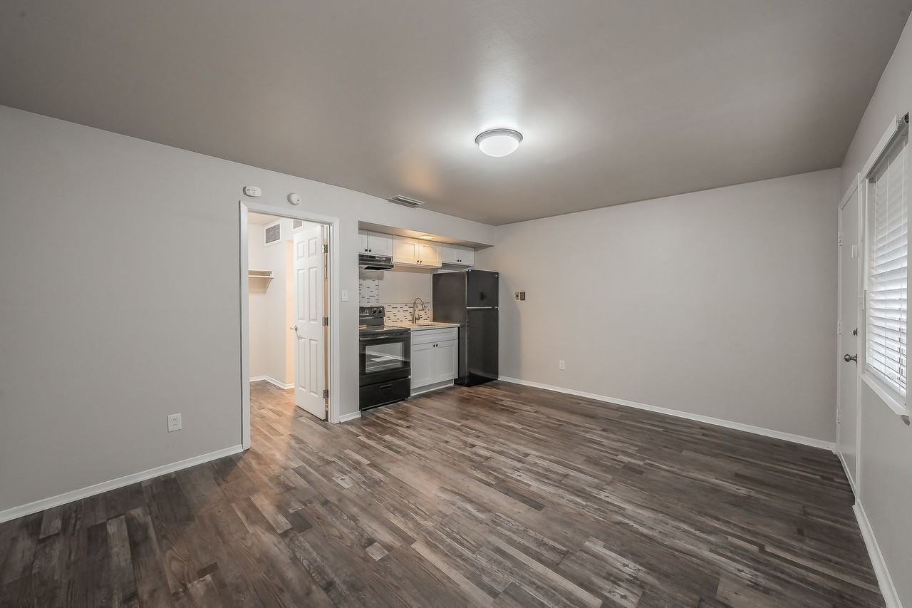 4808 Bryce Ave #5 - Photo 6 of 16