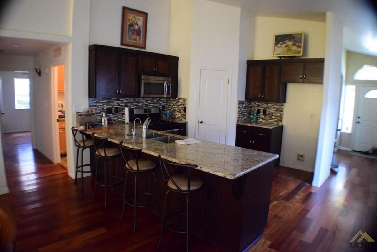 9404 Millikan Way - Photo 2 of 8