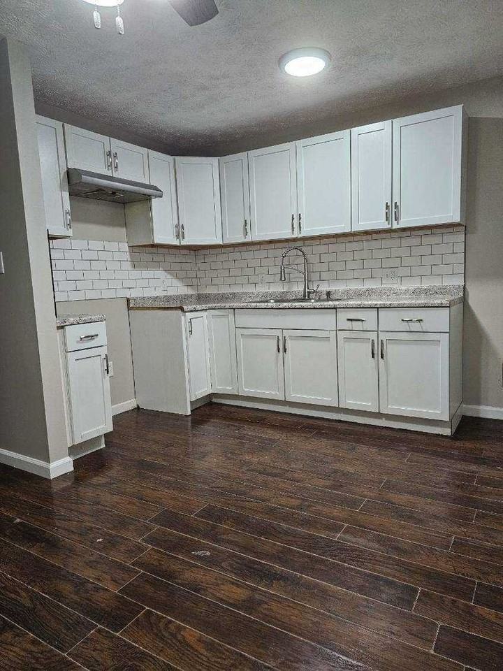 3301 Mardenna Ave - Photo 4 of 10