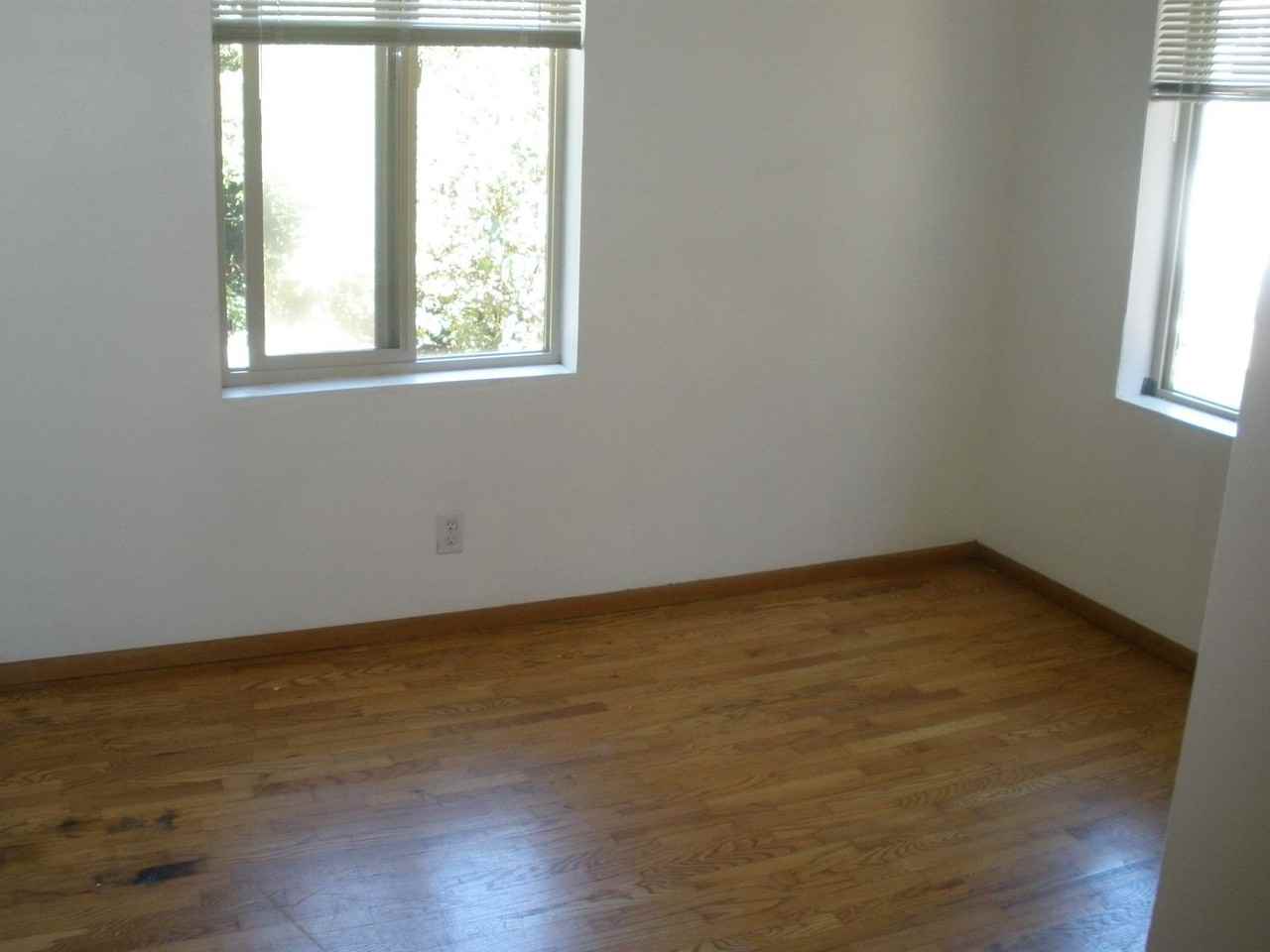 354 N 83rd St - Photo 4 of 21