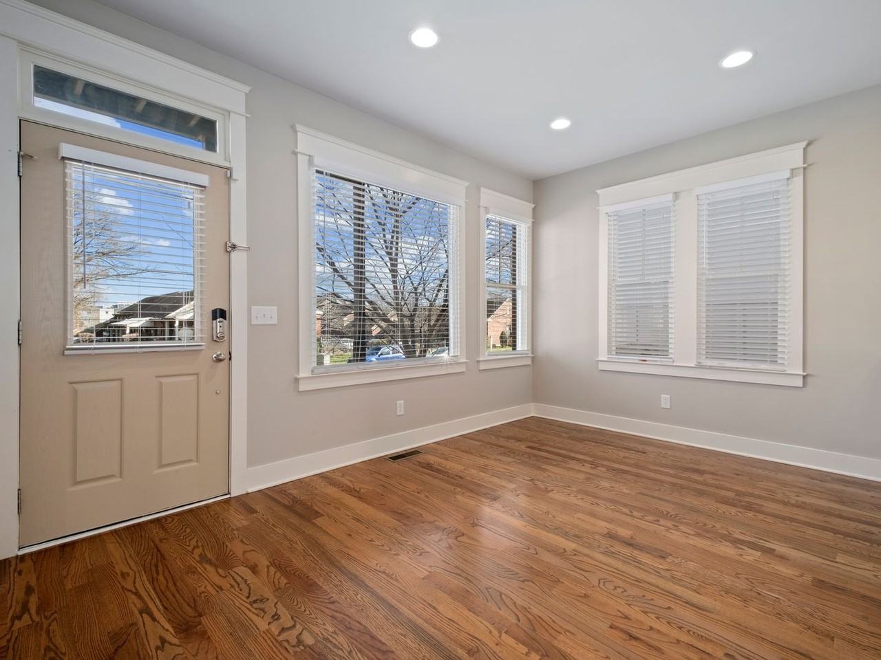 1501G 9th Ave N - Photo 4 of 29