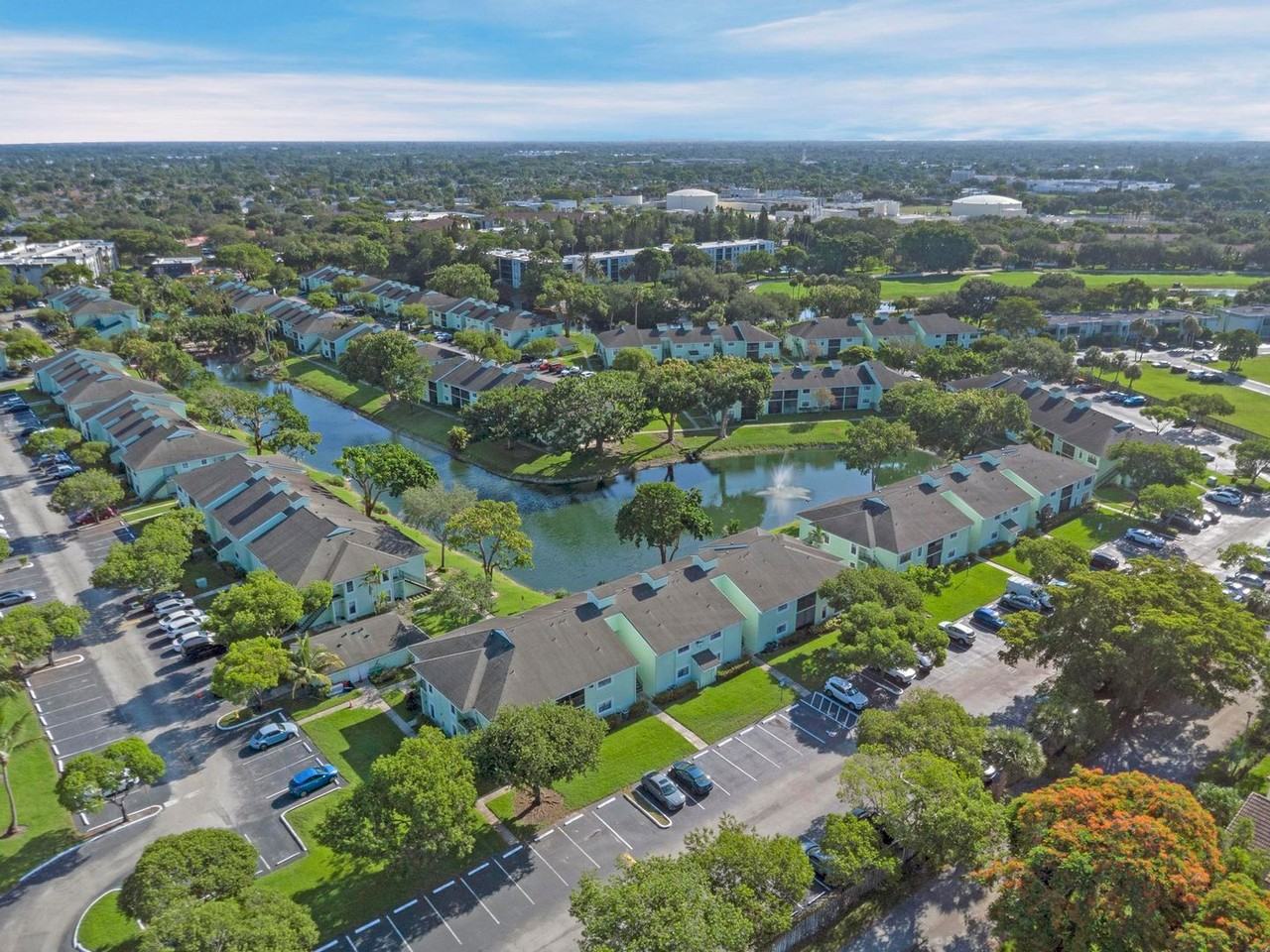 8771 Nw 39th St - Photo 6 of 47