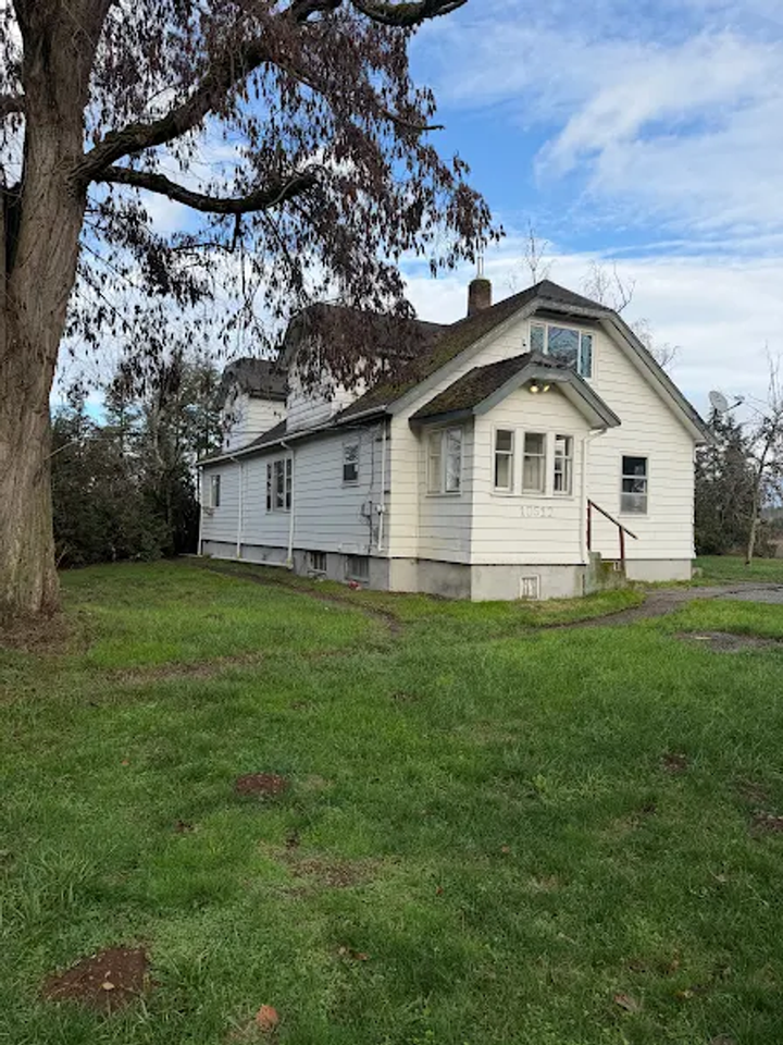 10512 224th St E - Photo 3 of 28