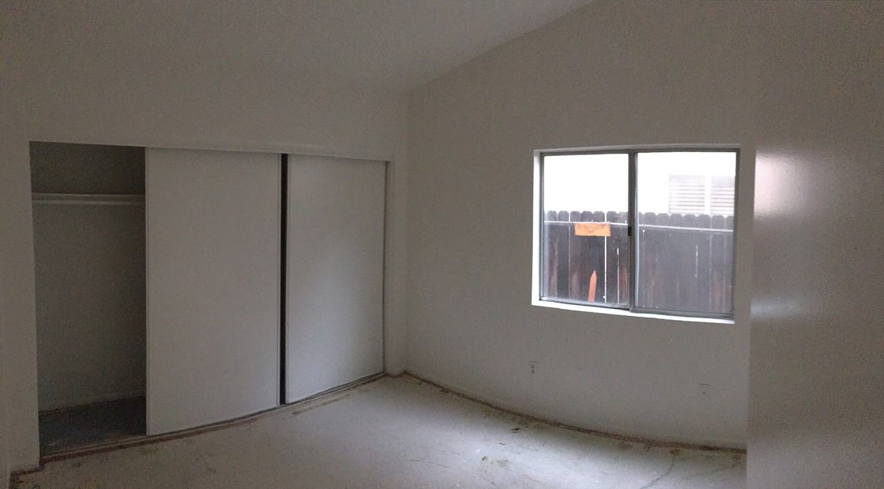 2517 Johnston St - Photo 5 of 12