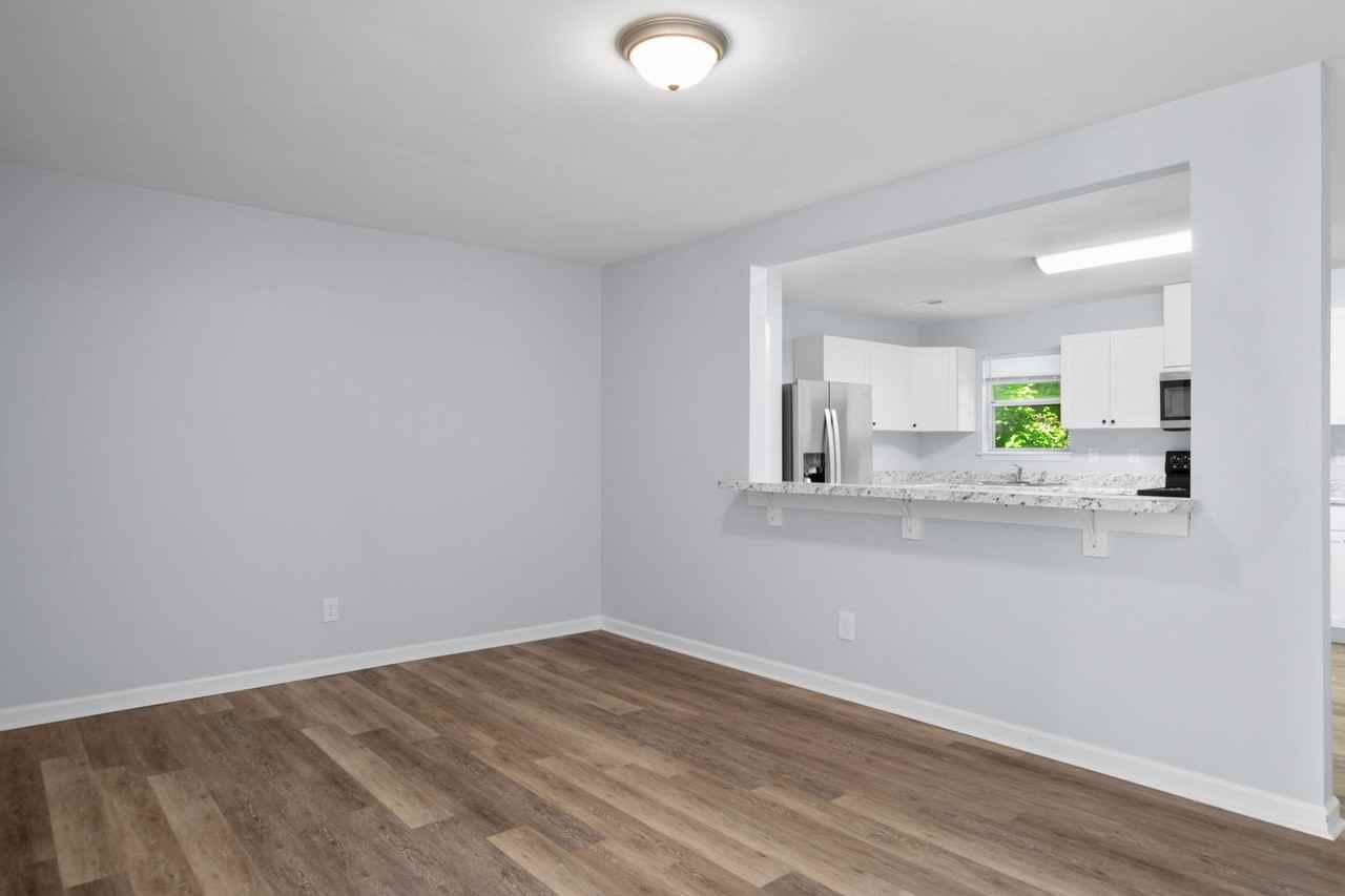 306 Pheasant Run Ct - Photo 4 of 20