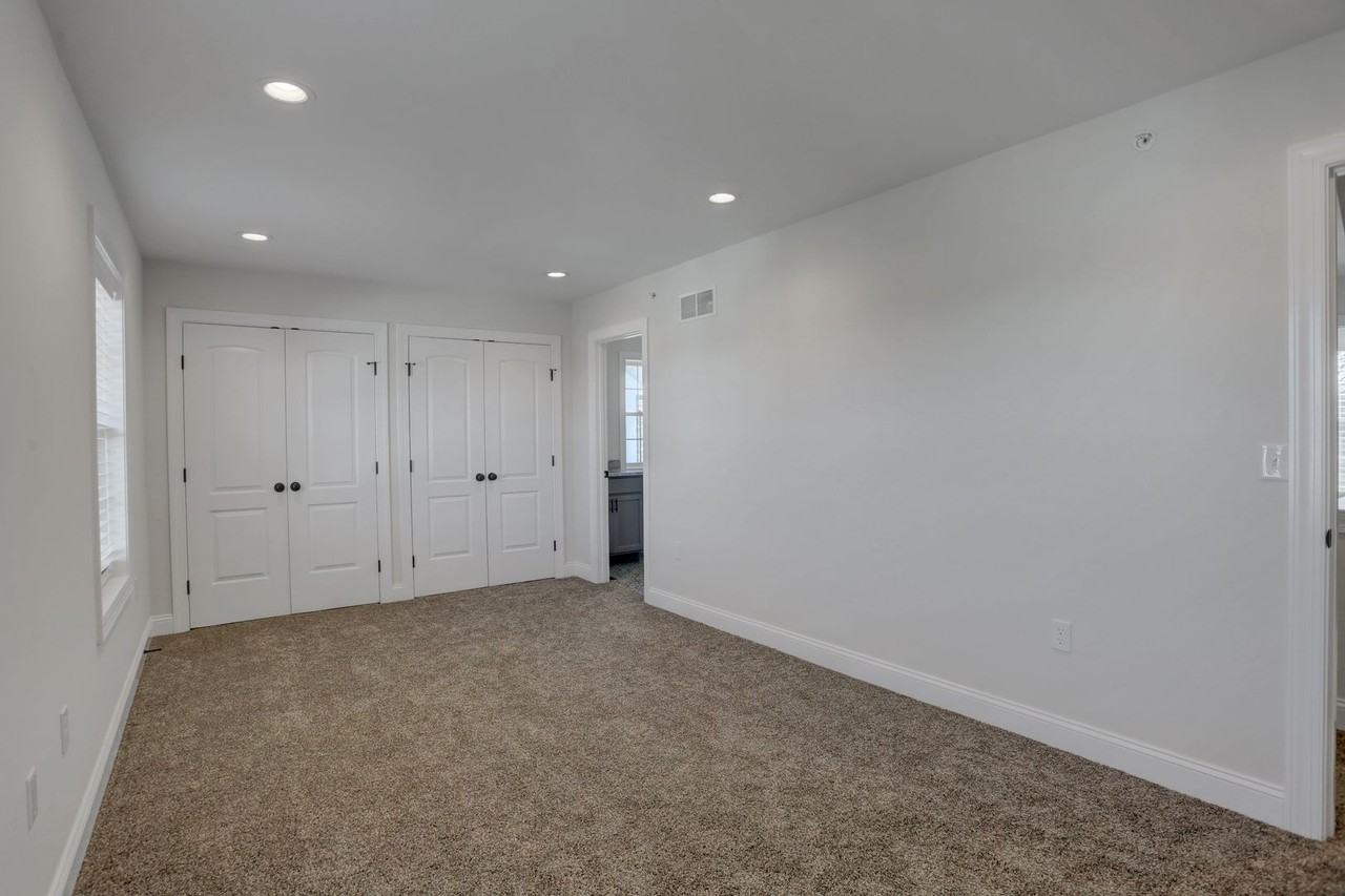 981 Old Elizabethtown Rd - Photo 4 of 14