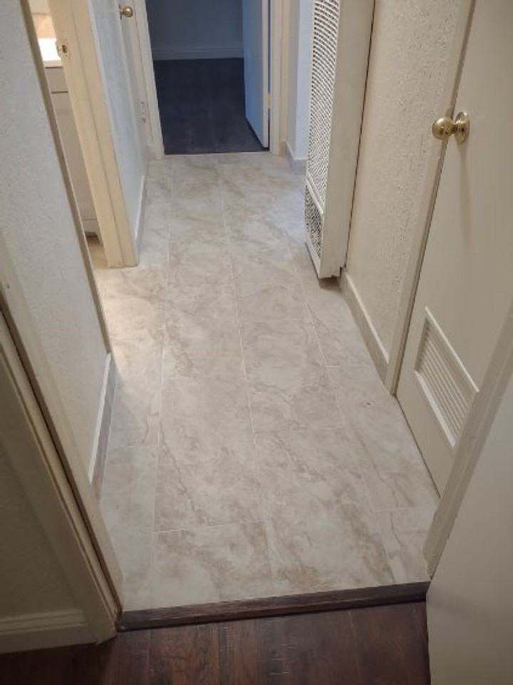 1112 W 5th St #3 - Photo 6 of 20