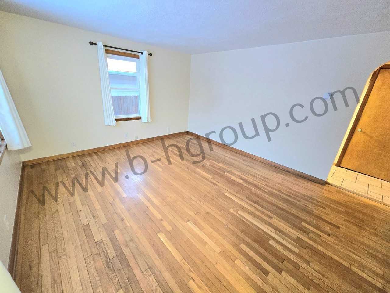 5412 41st Ave - Photo 2 of 41