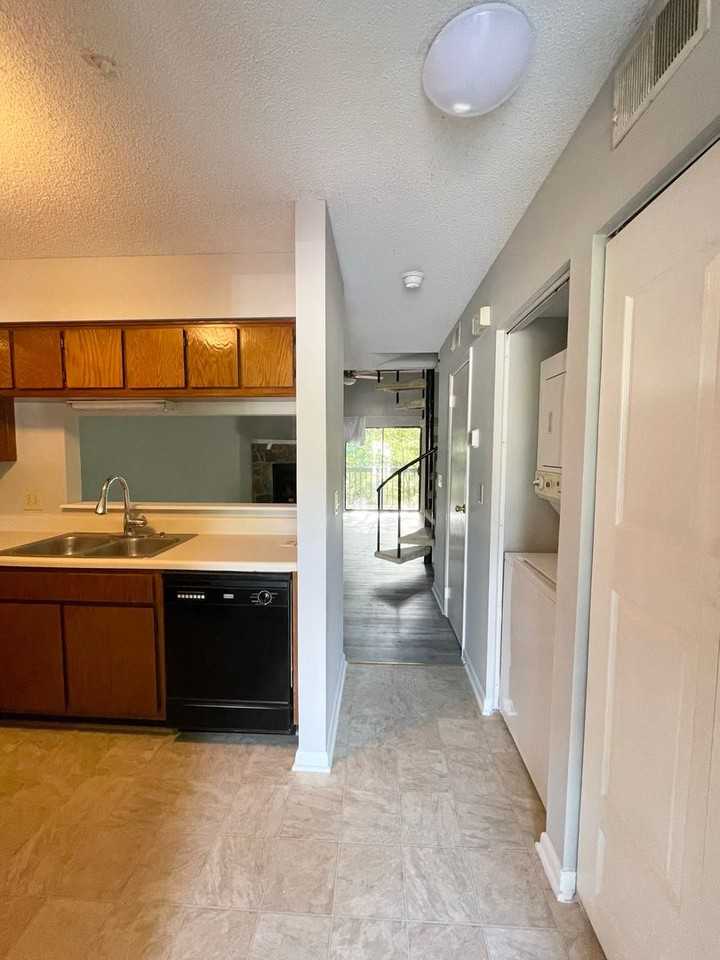 405 Harbison Blvd #825 - Photo 2 of 10