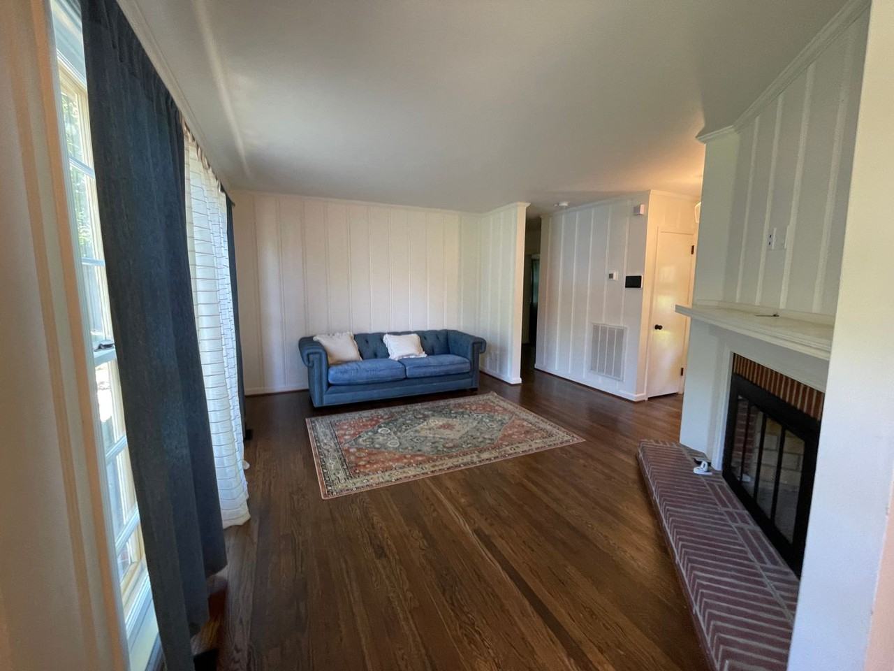 821 Lemont Dr - Photo 5 of 34